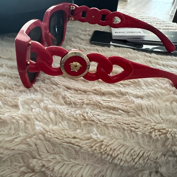 Authenticated Versace Square Women’s Sunglasses - Picture 6 of 15